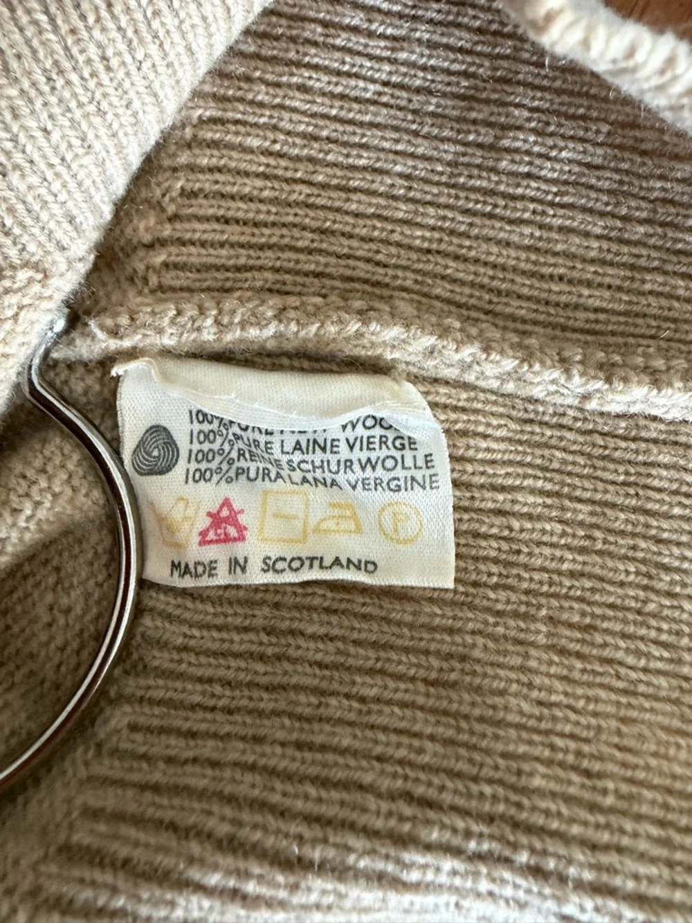 James Pringle Hawick Scotland V-Neck Sweater/100% Pure New Wool/Camel Tan/XL